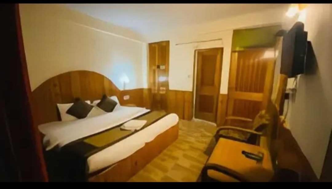 Hotel Hadimba Regency ! Free 4 Wheeler Parking ! Mountain View Rooms ! Near Mall Road Manali Exteriér fotografie